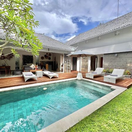 Villa Irma Seminyak  Ngoại thất bức ảnh